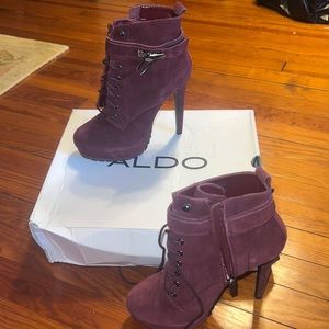 Purple ankle boots with heel